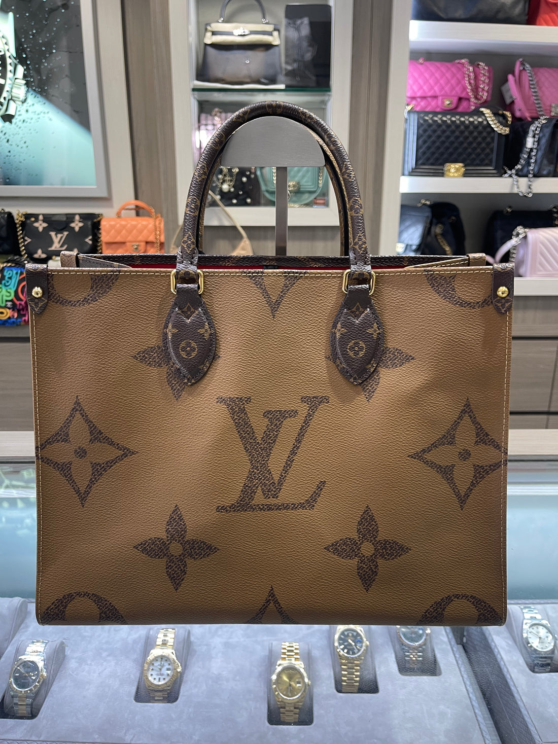 Pre-Owned Louis Vuitton OnTheGo MM – Monogram & Reverse Monogram Canvas with Gold Hardware