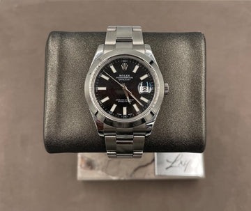 Pre-owned Rolex Men's Datejust II 41mm ref.116300 Black Index Dial Smooth Bezel on Oyster w/Box & Card