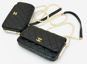 Pre-owned Chanel “All About Pearls” Wallet on Chain Crossbody Bag (2021)