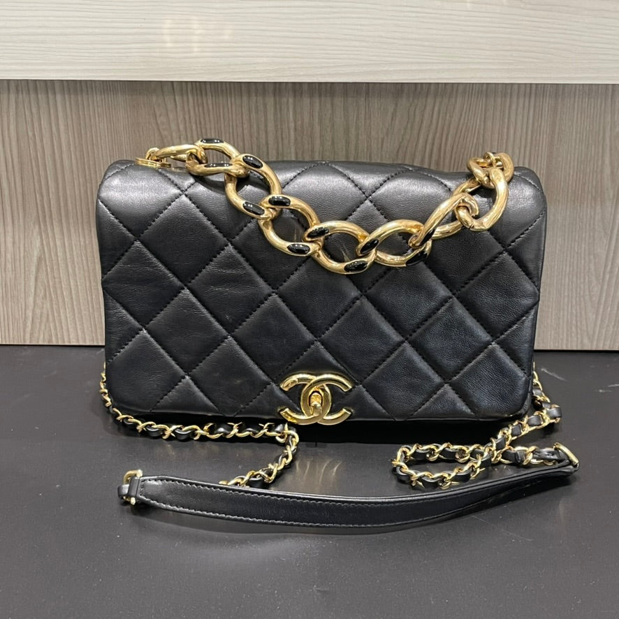 Pre-owned Chanel Color Match Flap Bag Quilted Lambskin Crossbody Bag (2022)