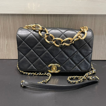 Pre-owned Chanel Color Match Flap Bag Quilted Lambskin Crossbody Bag (2022)