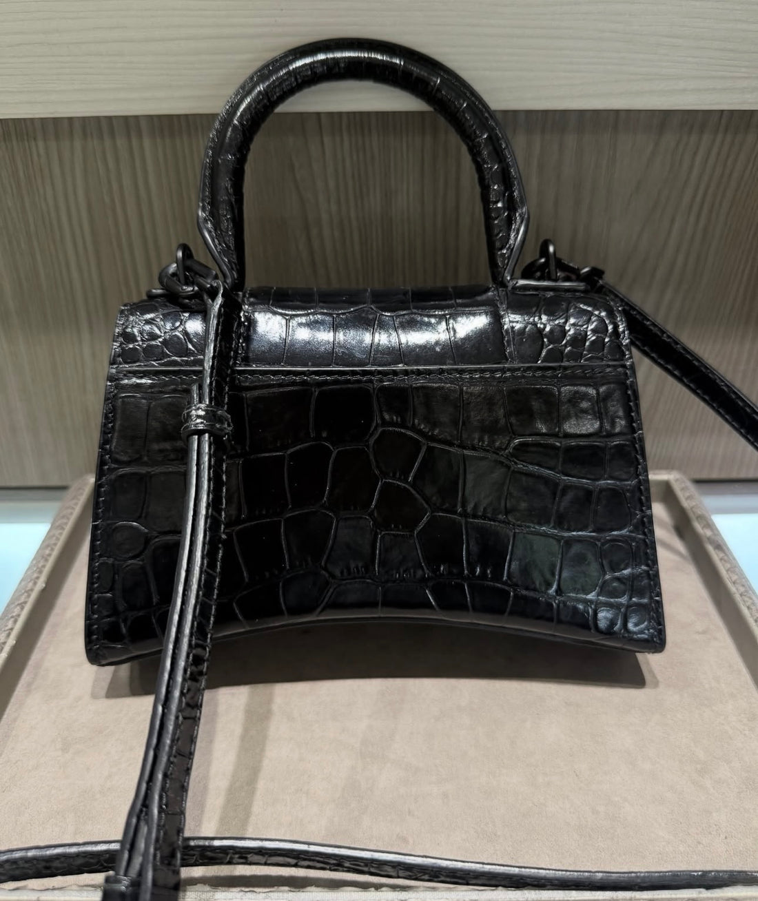 Pre-owned Balenciaga Shiny Calfskin Monochrome Crocodile Embossed Hourglass XS
