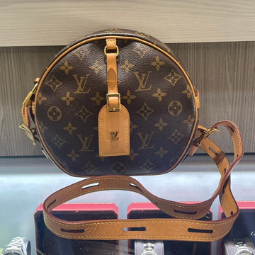 Pre-Owned Louis Vuitton Boîte Chapeau Souple Shoulder Bag Monogram Canvas