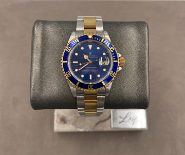 Pre-owned Rolex Men's Submariner 40mm ref.16613 Blue Dial Non-Ceramic Bezel on Oyster w/Box & Papers