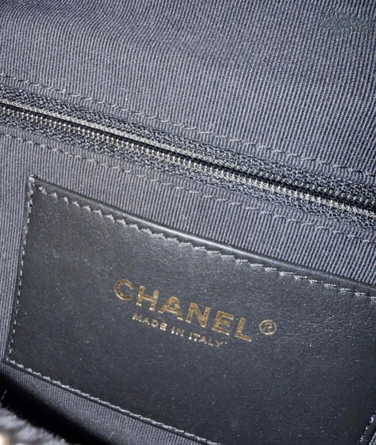 Pre-owned Chanel Quilted Waist Belt / Sling Bag 2024 Microchip