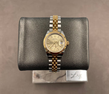 Pre-owned Rolex Ladies-Datejust 28mm ref.279173 Champagne Index Dial Fluted Bezel on Jubilee w/Box & Card (2020)