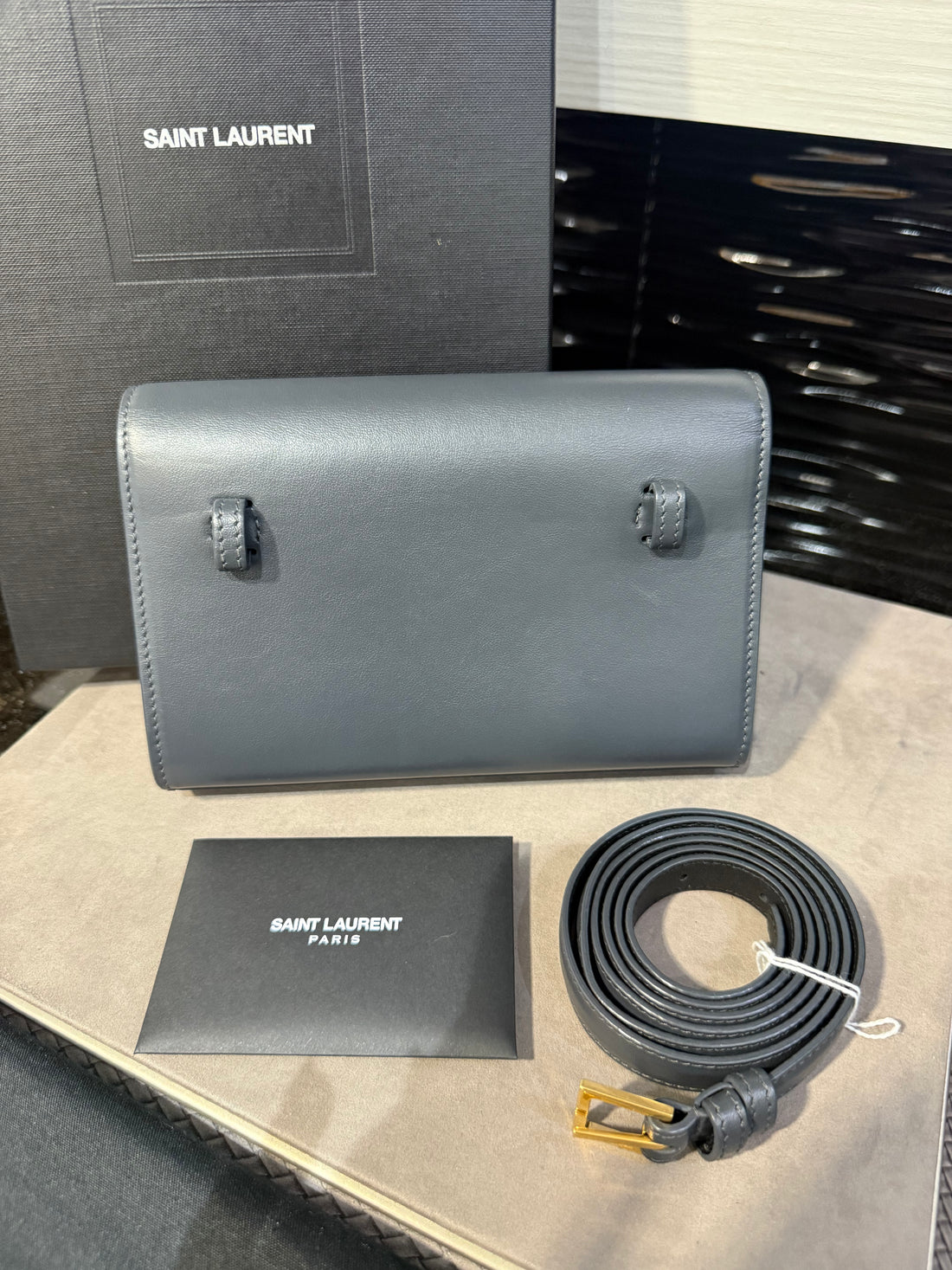 Pre-owned YSL Saint Laurent KATE belt bag in grain de poudre-embossed leather Grey smoke (2019)