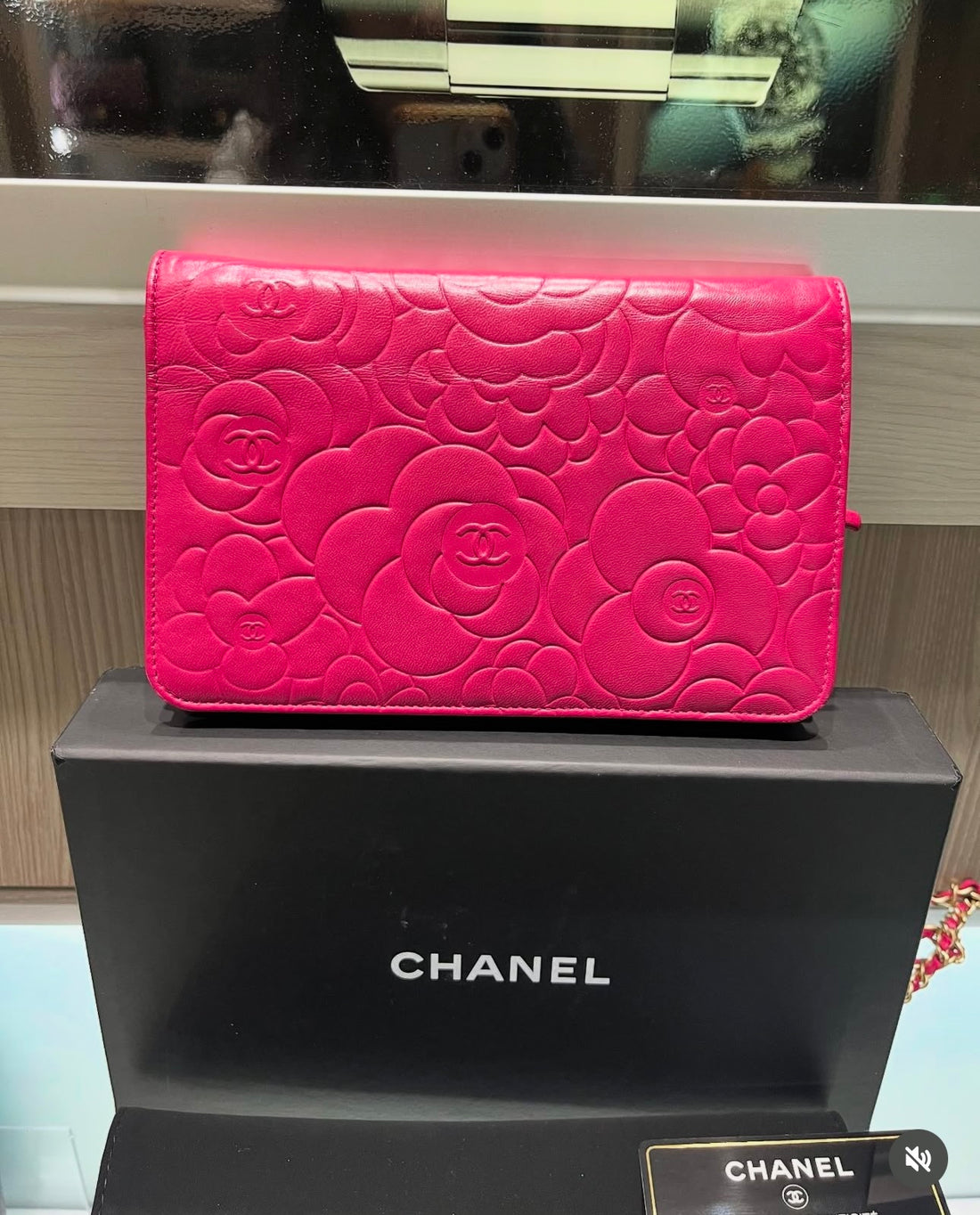 Pre-owned Chanel camilla WOC Dark Fuchsia Pink with card box duster