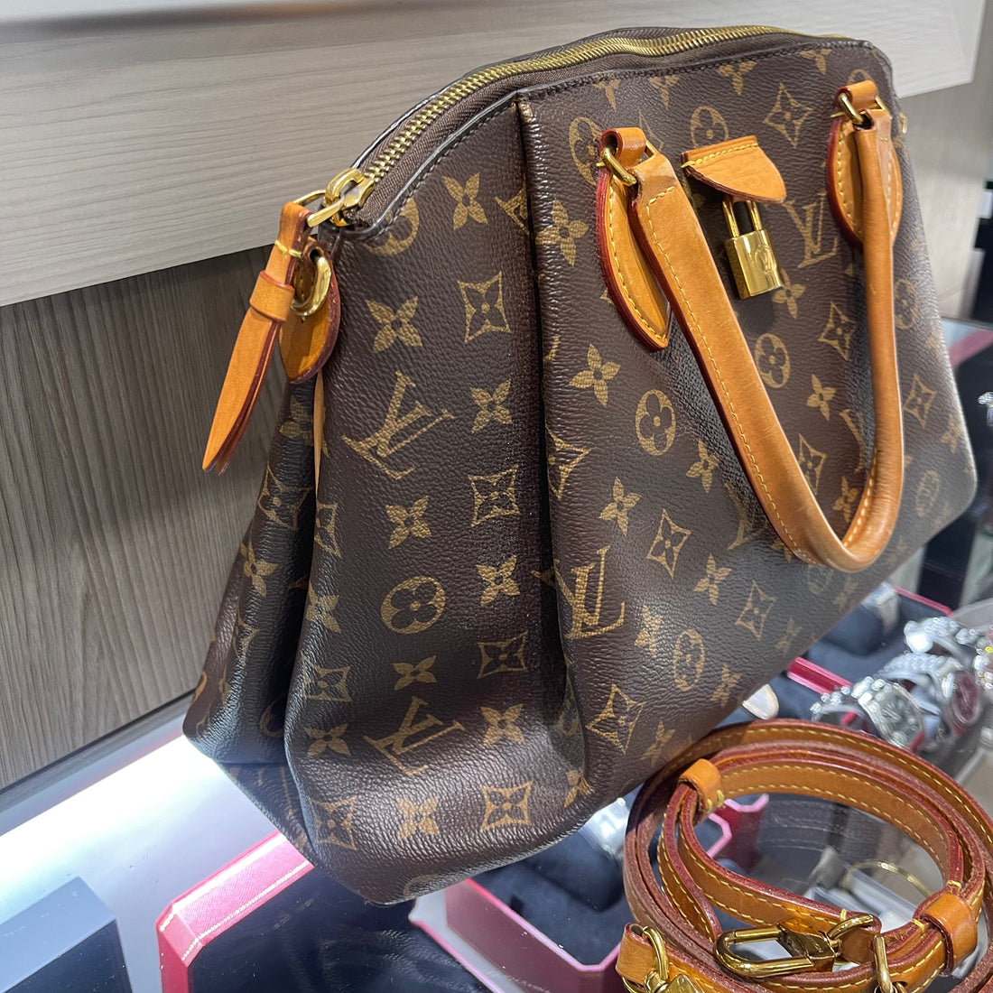 Pre-owned Louis Vuitton Monogram Rivoli MM