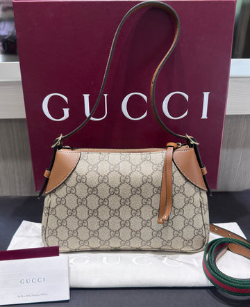 Pre-owned Gucci Supreme Small Emblem Crossbody (Model 815218) Like New