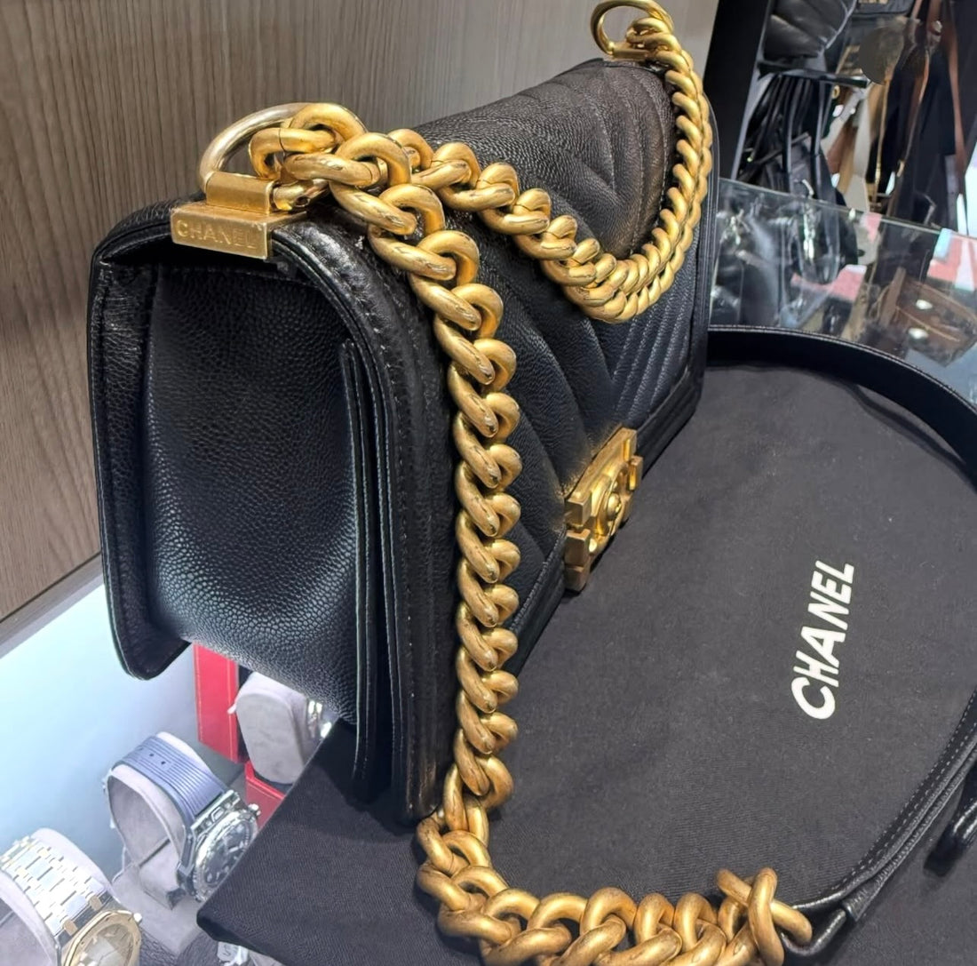 Pre-owned Chanel Old Medium Boy Bag Black Chevron Caviar Leather with Antique Gold Hardware (Microchip)