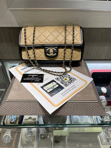 Pre-owned Chanel Medium Graphic Flap Bag in Crème and Black