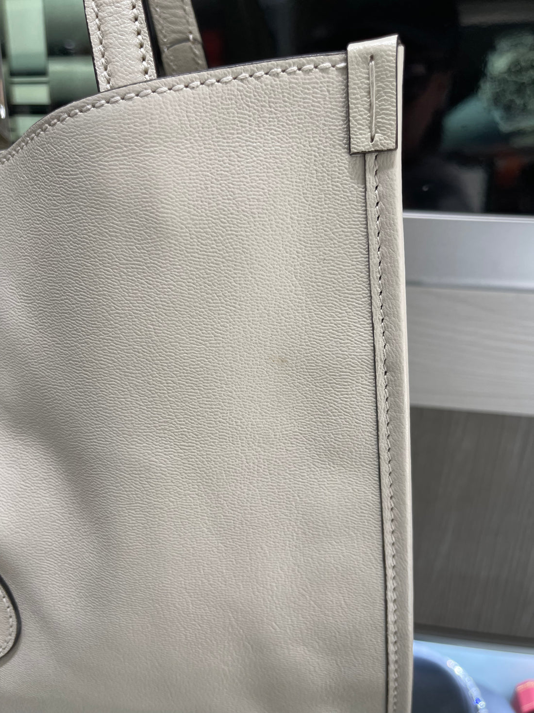 Pre-Owned Gucci 1955 Horsebit 19 Medium Tote – Ivory Leather