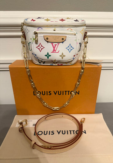 Louis Vuitton
AMERICA'S EXCLUSIVE
LV x TM Mini Bumbag M28326