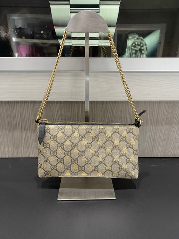 Pre-owned Gucci GG Supreme Bee Wallet on Chain