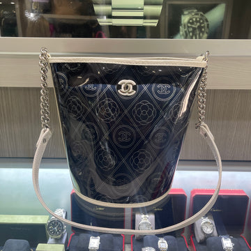 Pre-owned Chanel Camellia Bucket Bag (2018)