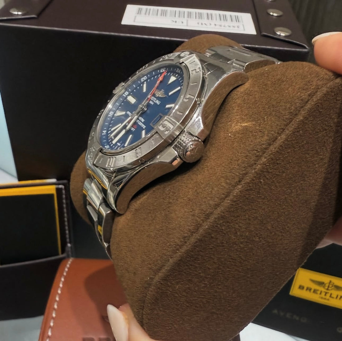 Pre-owned Breitling Avenger A3239011/C872 Blue Dial (2018)