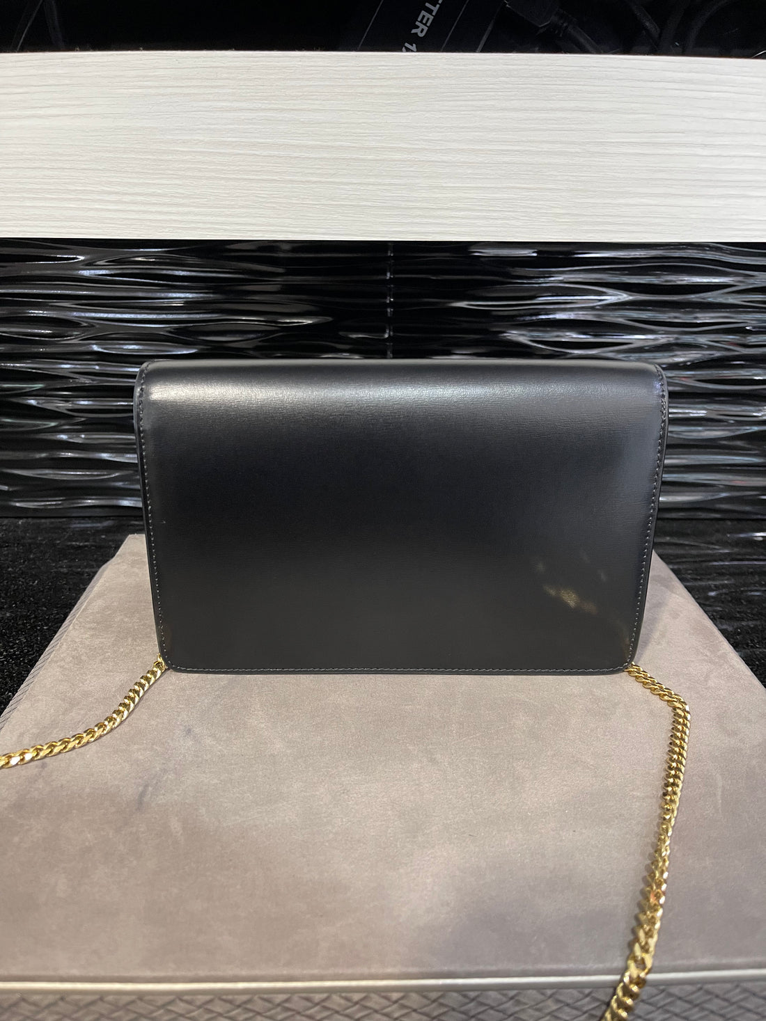 Pre-owned Celine Wallet on Chain Margo in Shiny Calfskin – Black with Gold Hardware