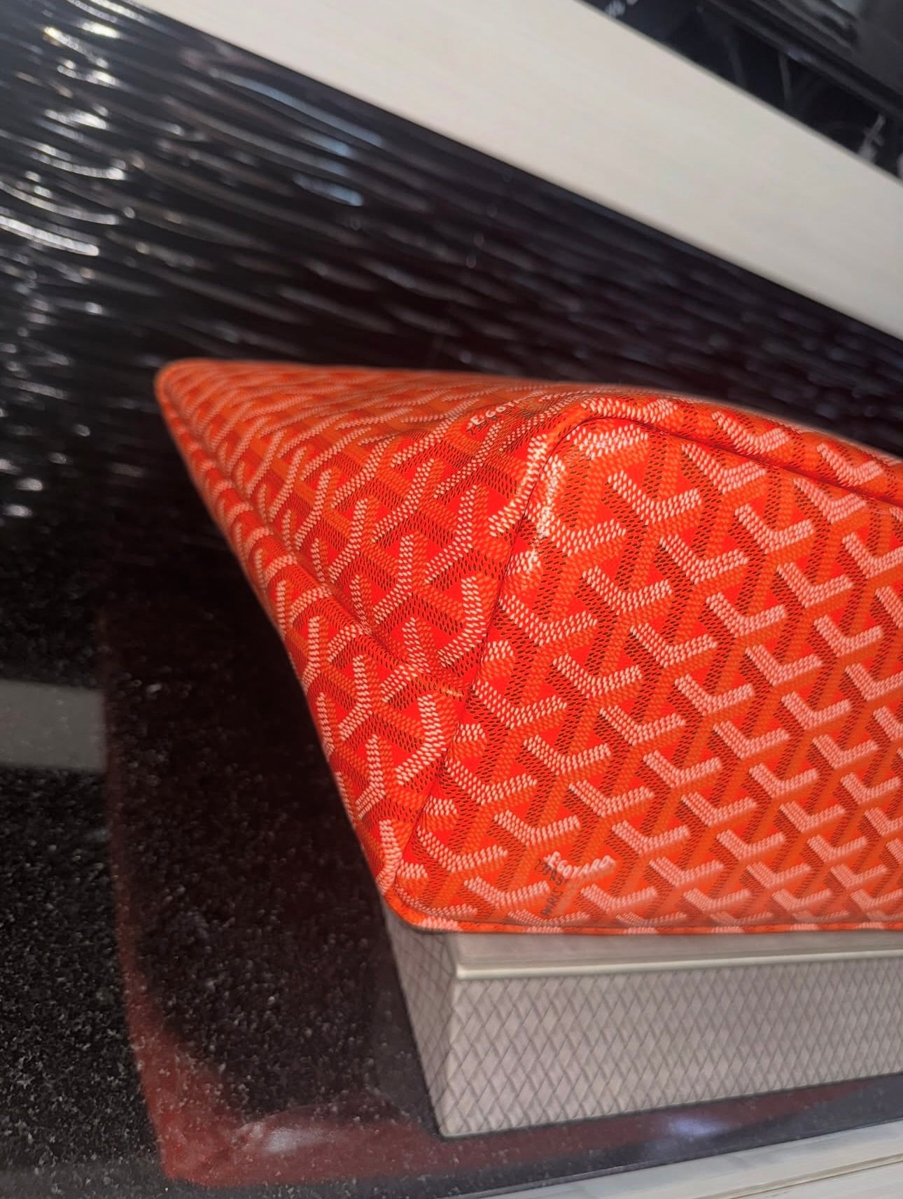 Pre-owned Goyard Chien Gris bag in Orange Goyardine