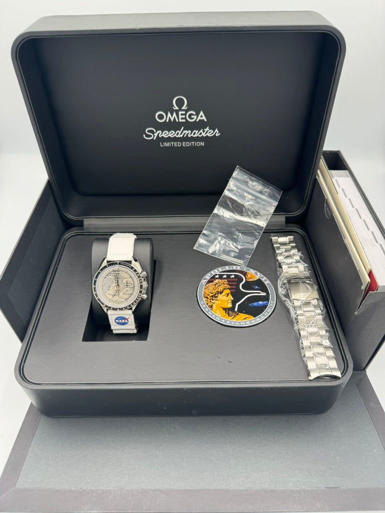Unworn Omega Apollo XVII ref. 08903021104230