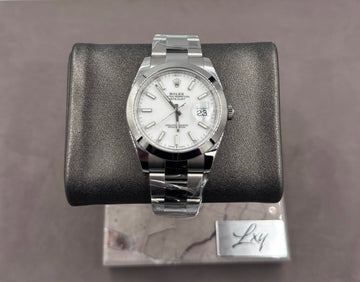 Unworn Rolex Men's Datejust 41mm ref.126300 White Index Dial Smooth Bezel on Oyster w/Box & Card (2024)