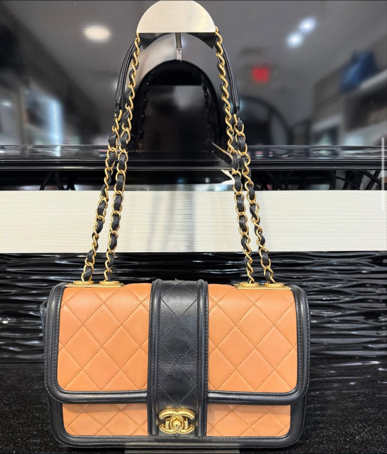 Pre-owned Chanel Elegant  two tone tan black single flap medium (2016 Collection)