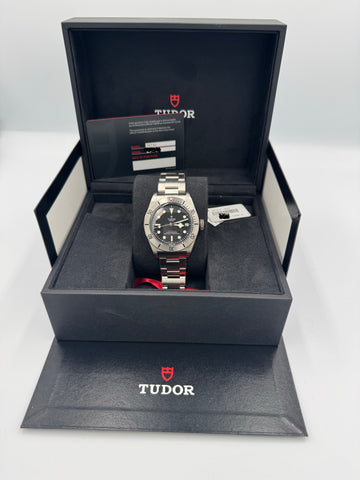 Unworn Tudor Heritage Black Boy ref.79730 W/CARD Discontinued