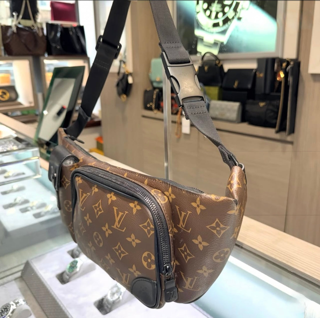 Pre-owned Louis Vuitton Monogram Macassar Christopher Sling Bumbag