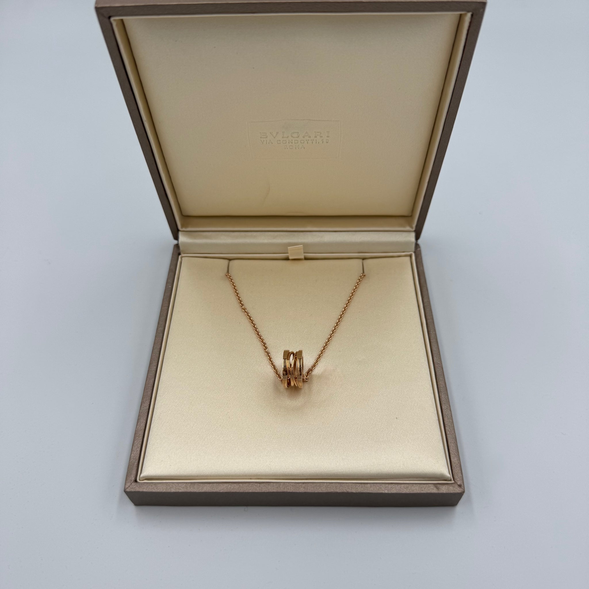 Pre-owned 18KT ROSE GOLD BVLGARI CHAIN & CHARM B.Zero