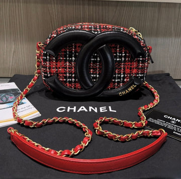Pre-Owned Chanel Oval Red Tweed Midnight Camera Bag Minaudière