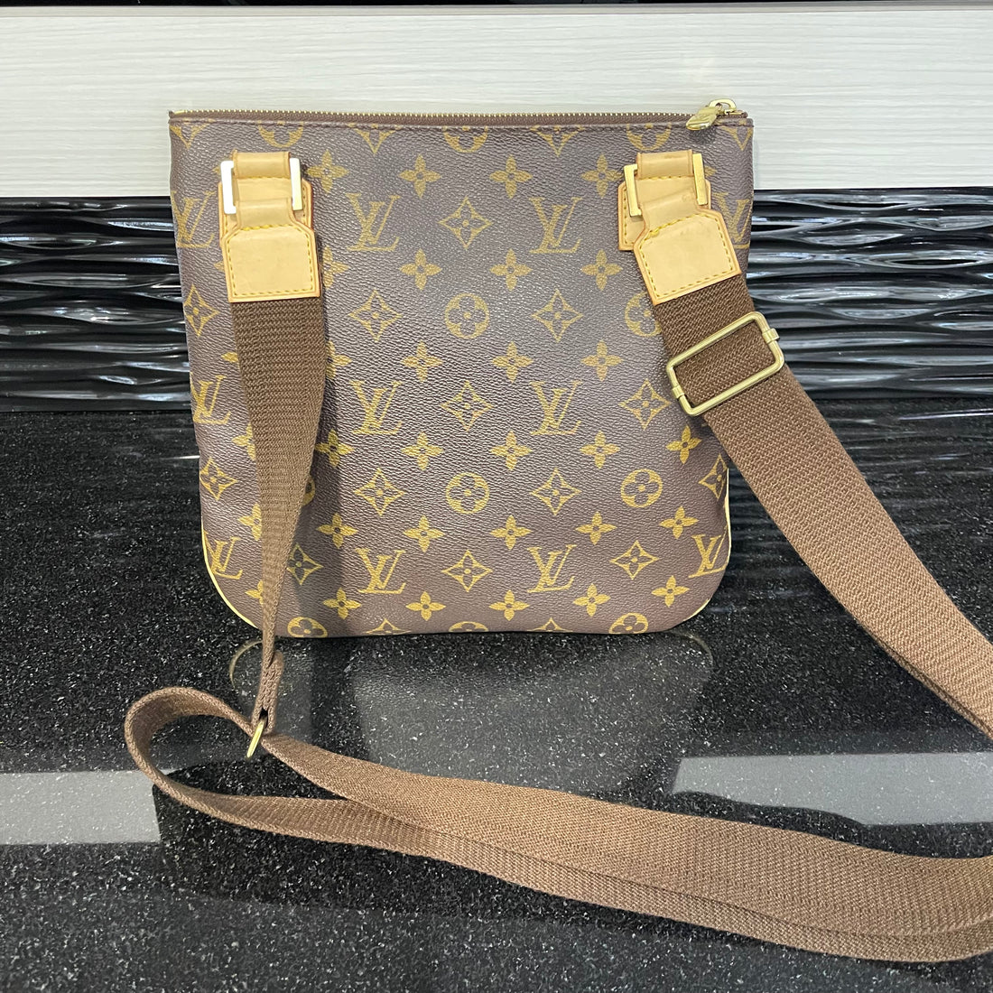 Pre-owned Louis Vuitton Monogram Pochette Bosphore Crossbody Bag