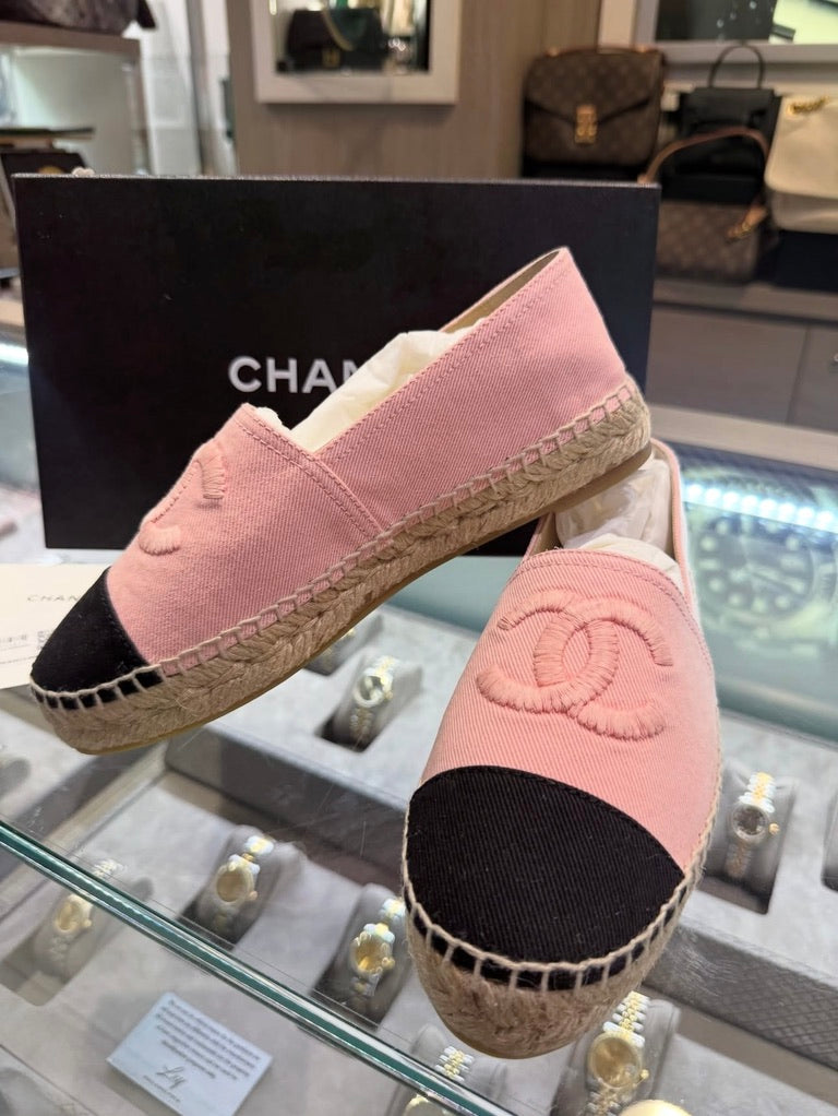 Unworn Chanel Pink Denim Espadrilles Size 37 (7) (2021)
