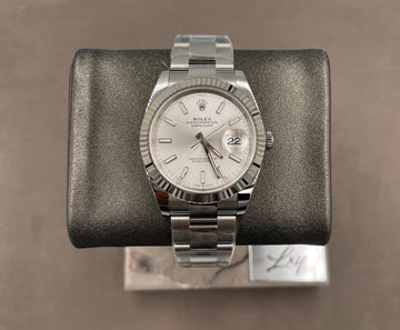 Unworn Rolex Men's Datejust 41mm ref.126334 Silver Index Dial Fluted Bezel on Oyster w/Box & Card