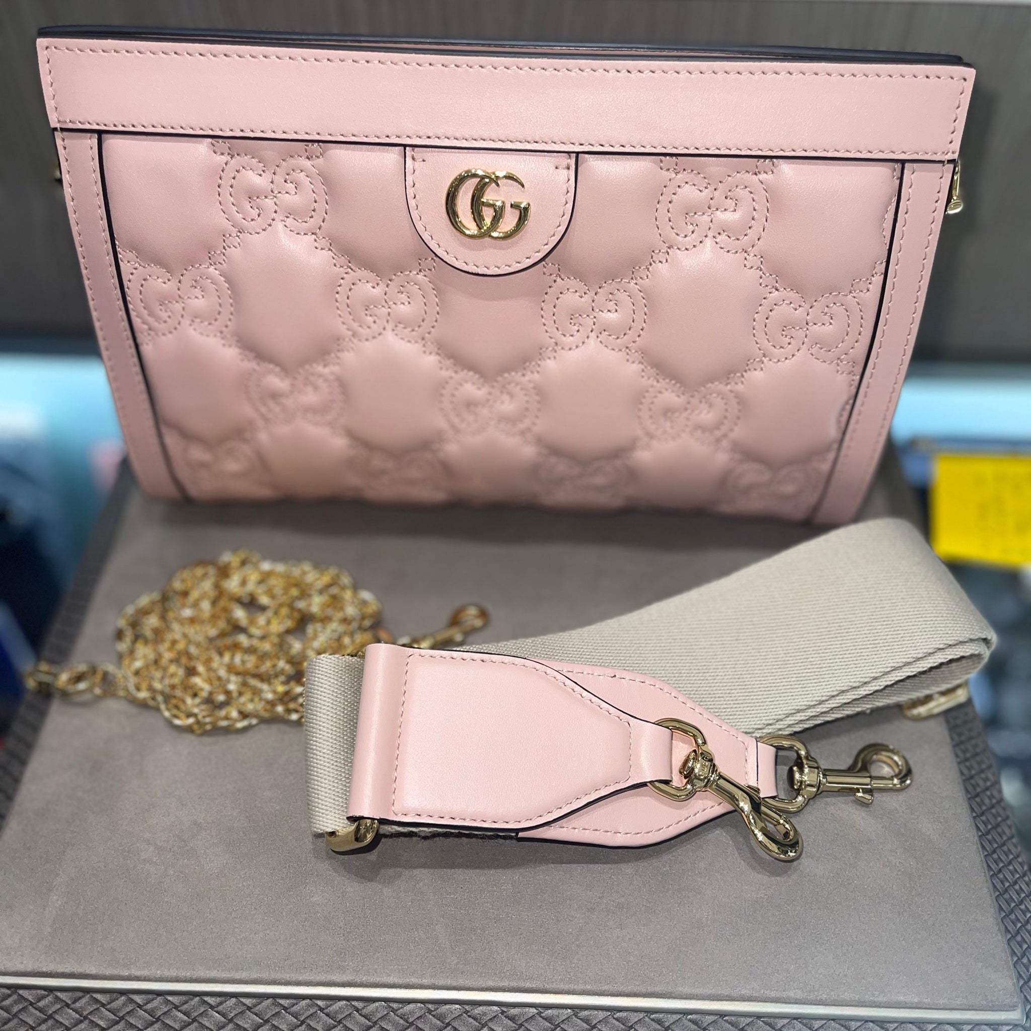 Pre-owned Gucci Quilted New Pink Bag chain and canvas strap