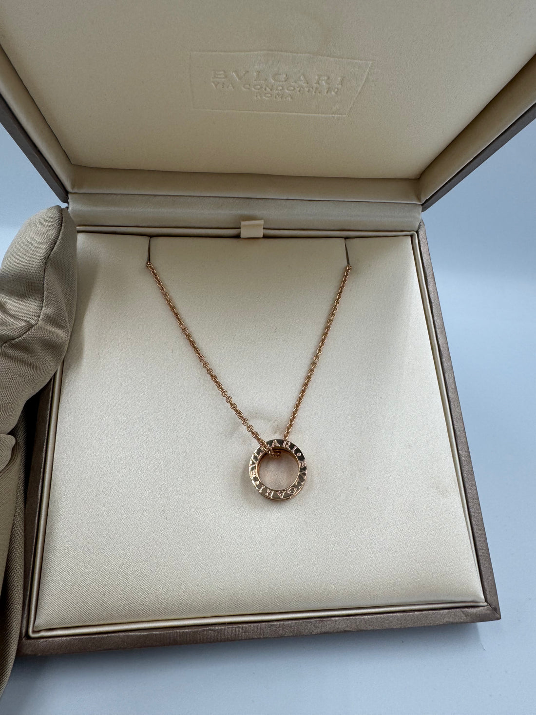 Pre-owned 18KT ROSE GOLD BVLGARI CHAIN & CHARM B.Zero