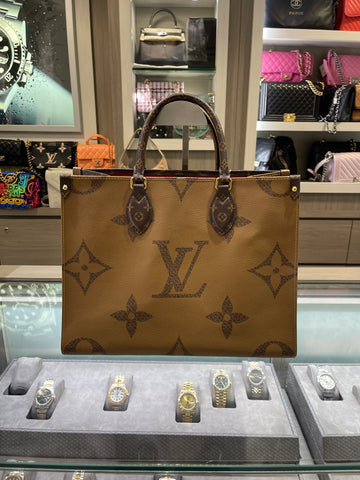 Pre-Owned Louis Vuitton OnTheGo MM – Monogram & Reverse Monogram Canvas with Gold Hardware
