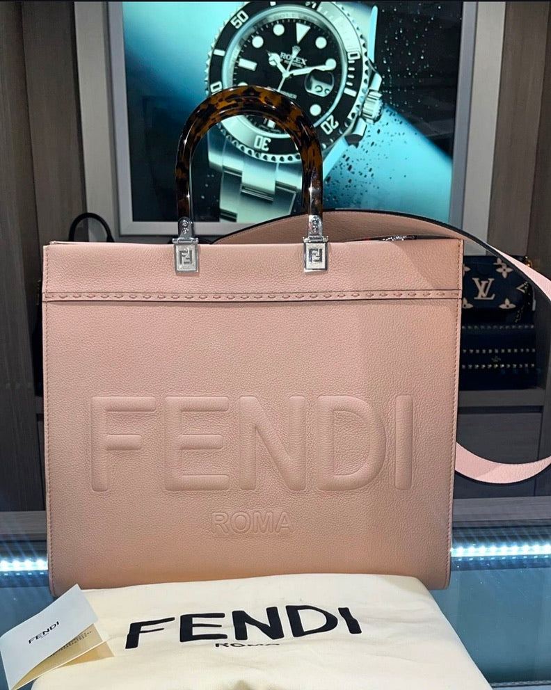 Pre-owned Fendi Sunshine Tote Medium Nude Pebbled Leather with strap