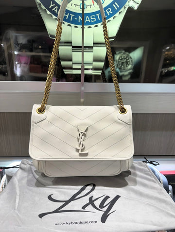 Pre-owned YSL Saint Laurent Niki Medium Chevron Lambskin Cream Crossbody Bag