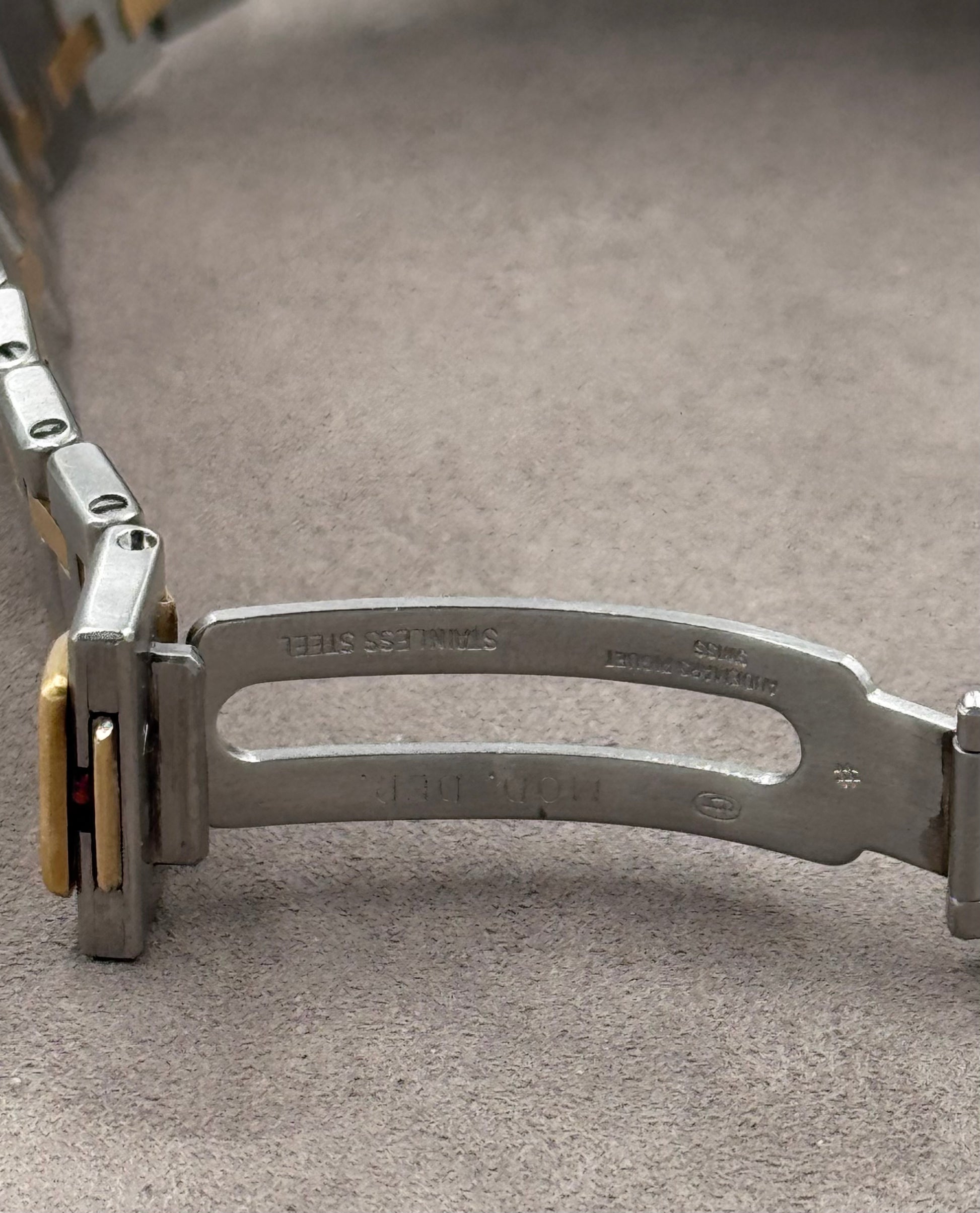 Pre-owned Audemars Piguet Royal Oak Ref. 56303SA (33mm) Champagne Dial (1994)