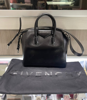 Pre-Owned Givenchy Mini Antigona Box Leather Black