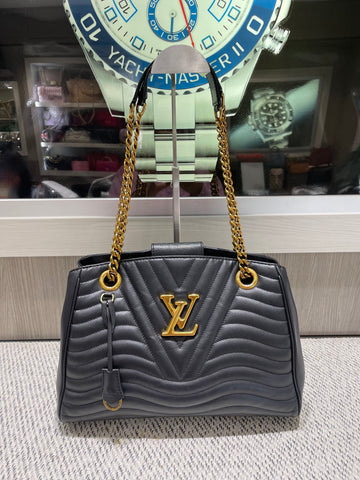 Pre-owned Louis Vuitton New Wave Chain Tote in Black Calfskin Leather