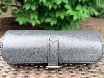 Pre-owned Louis Vuitton Watch Roll Travel Case Black Taiga Leather (2017)