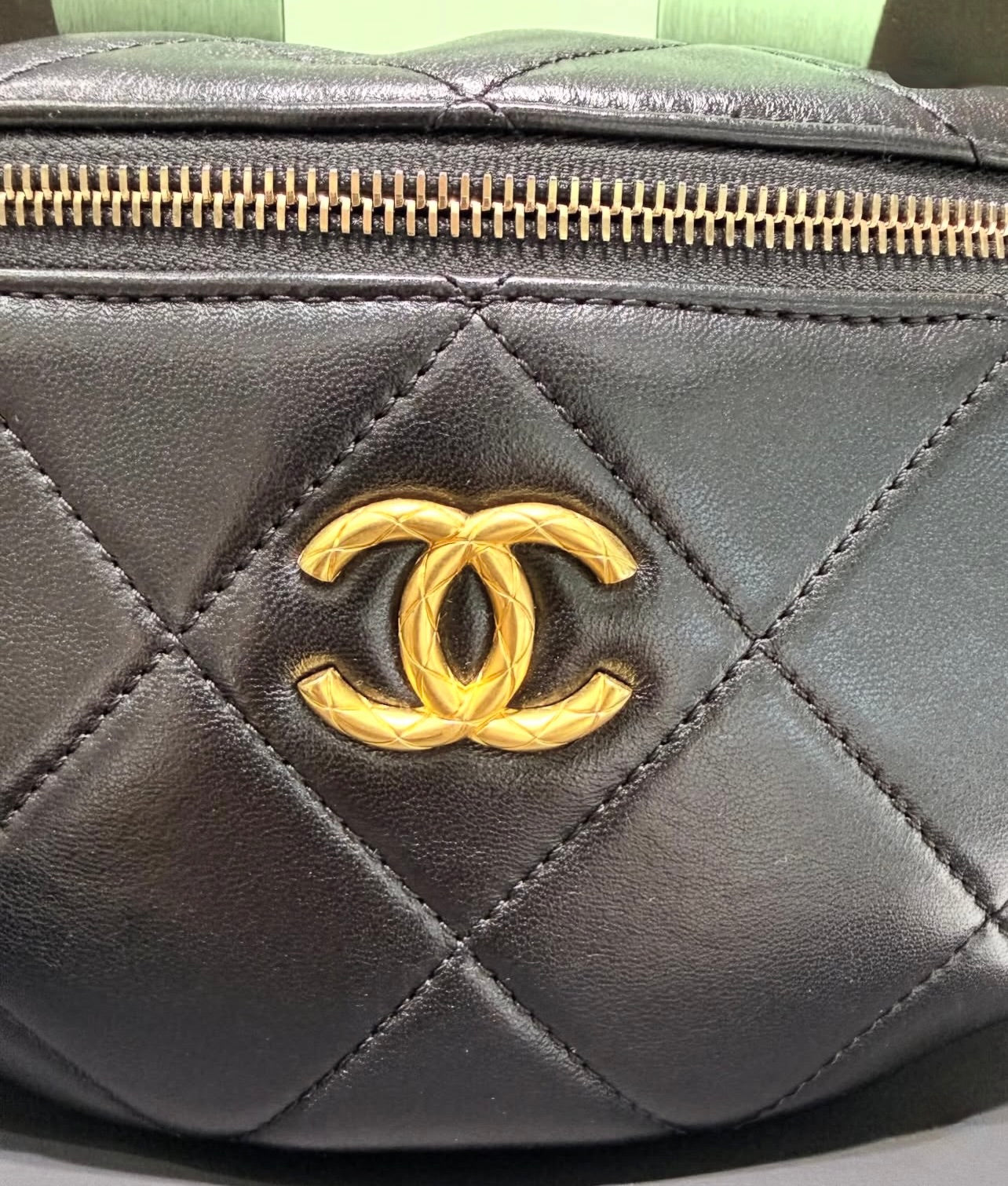 Pre-owned Chanel Quilted Waist Belt / Sling Bag 2024 Microchip