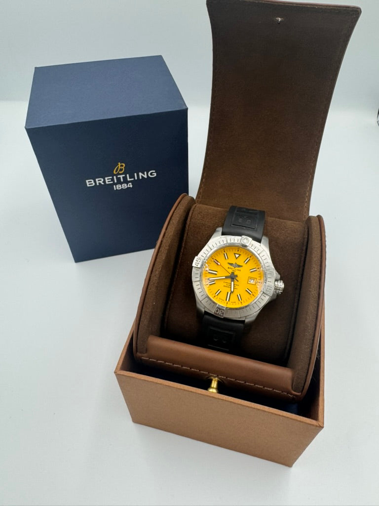 Pre-owned Breitling Avenger Automatic 45 Seawolf