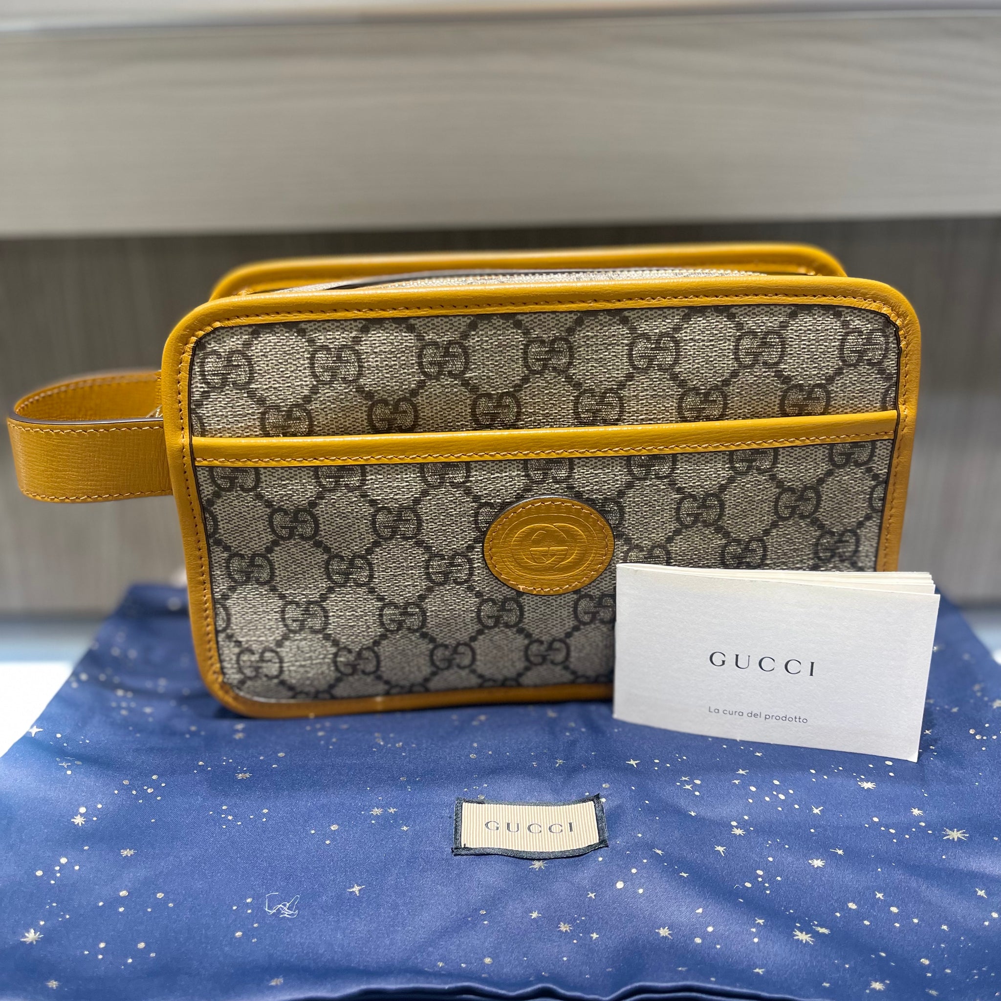 Pre-owned Gucci Interlocking G Travel Pouch Beige Yellow Model/Style: 625764