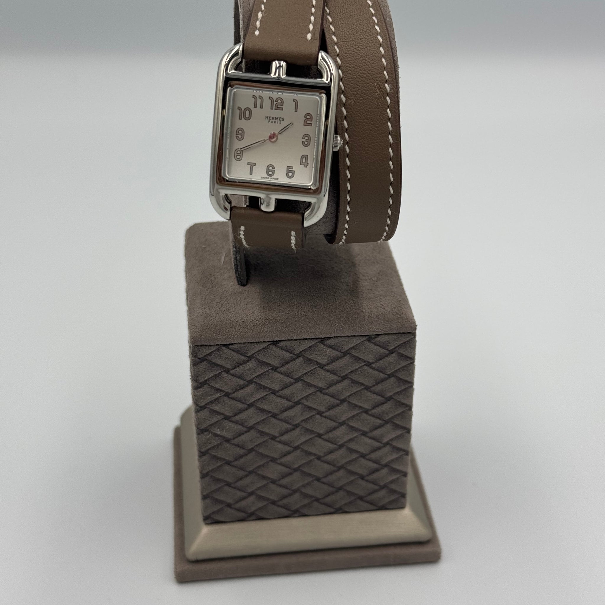 Pre-owned HERMES Cape Cod watch small model Strap Tan