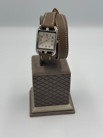 Pre-owned HERMES Cape Cod watch small model Strap Tan