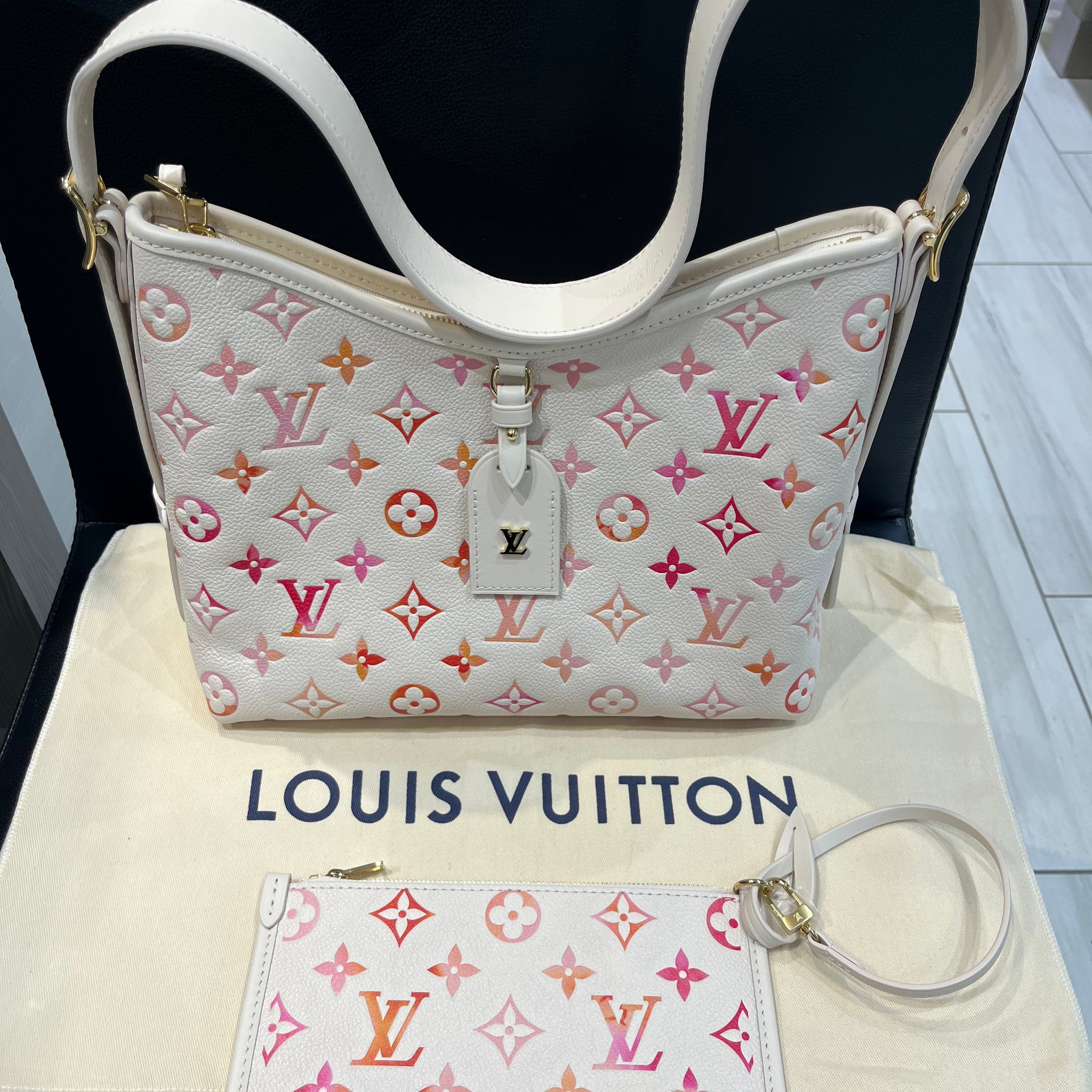 Unworn Louis Vuitton CarryAll PM with Wristlet M24652, Retail $3,450