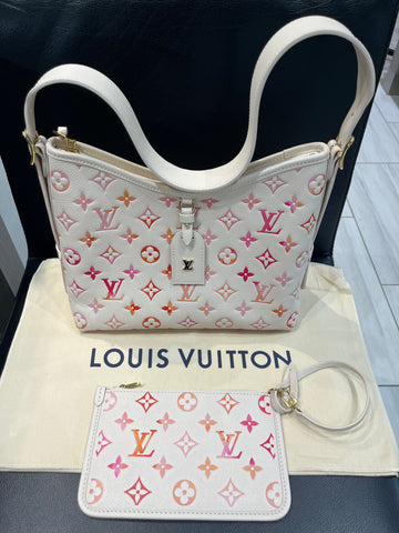 Unworn Louis Vuitton CarryAll PM with Wristlet M24652, Retail $3,450