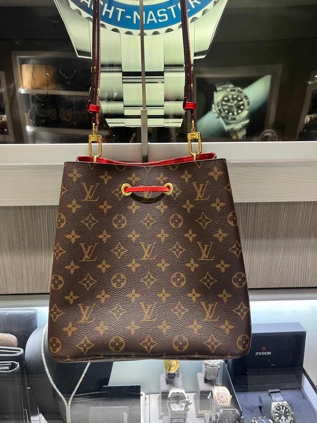 Pre-owned Louis Vuitton Neonoe MM Monogram Poppy Red (2020)